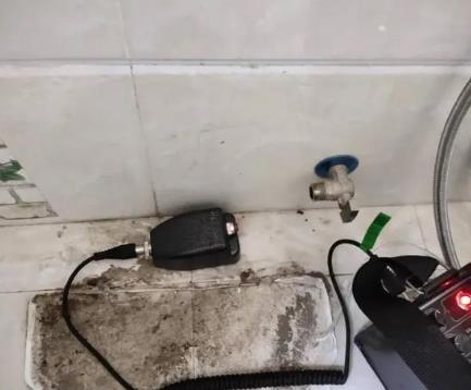 回民屋顶漏水维修公司分享下卫生间漏水的危害及解决方法